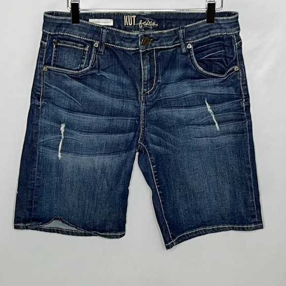 Kut From The Kloth Catherine Boyfriend Distressed Denim Shorts - NWOT - Size 8 - Picture 3 of 9